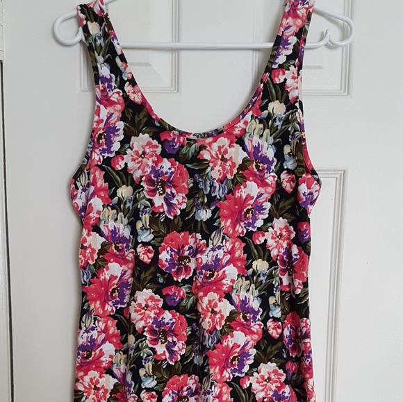 Material Girl - Fitted Floral Dress - Picture 4 of 5